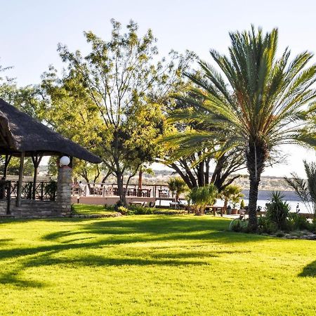 Die Dam - Transkalahari End Resort Gobabis Buitenkant foto