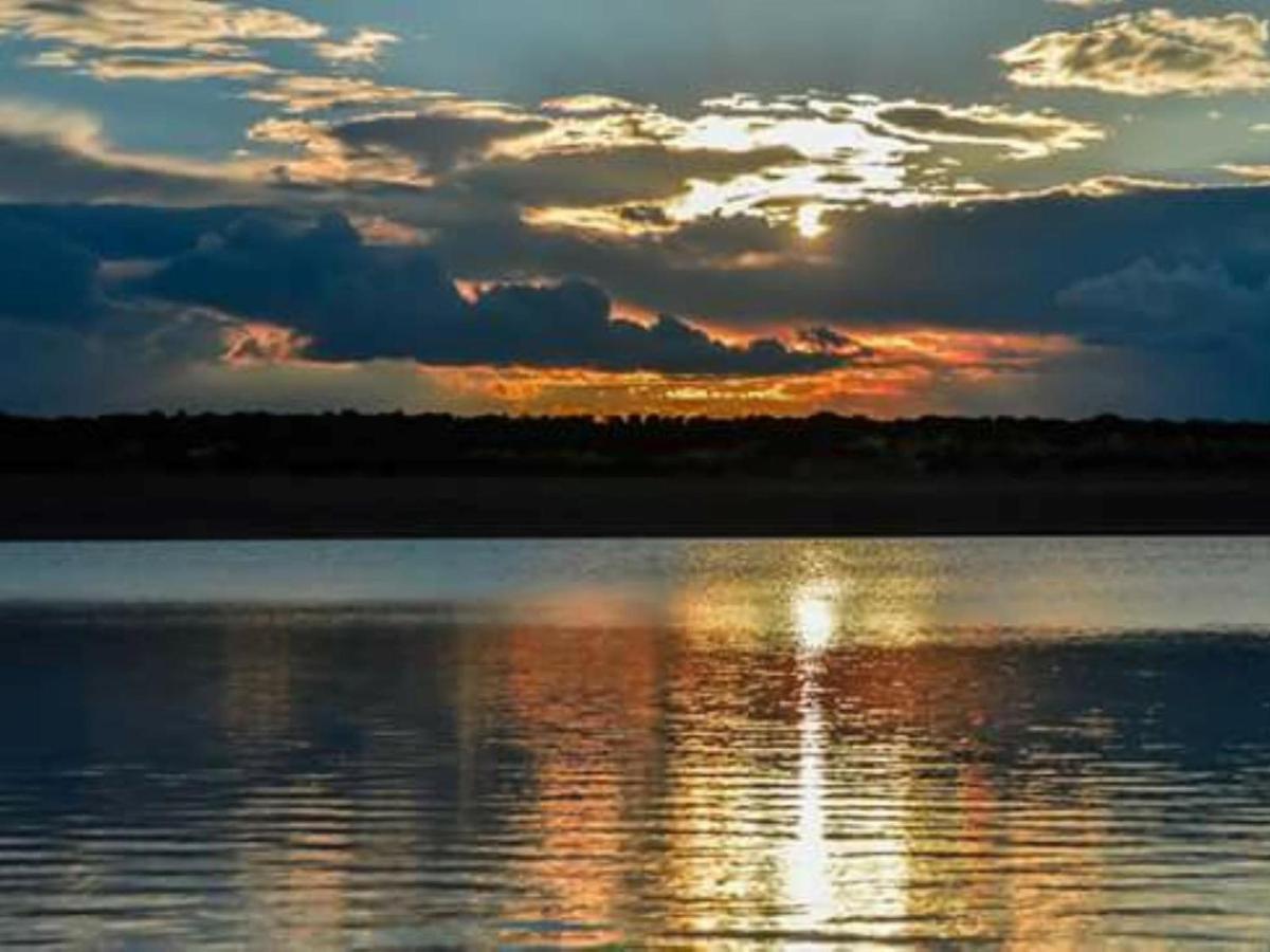 Die Dam - Transkalahari End Resort Gobabis Buitenkant foto