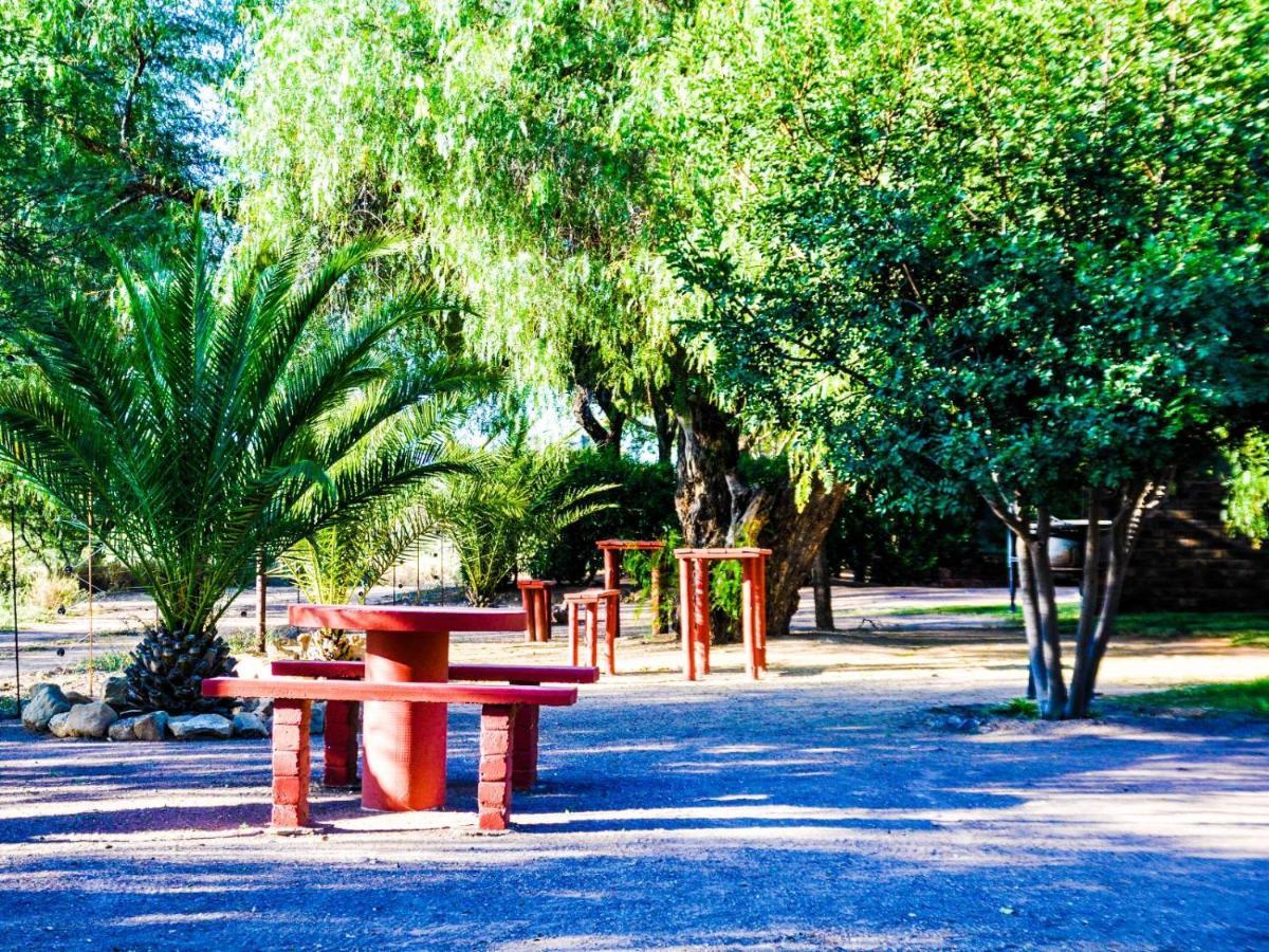 Die Dam - Transkalahari End Resort Gobabis Buitenkant foto
